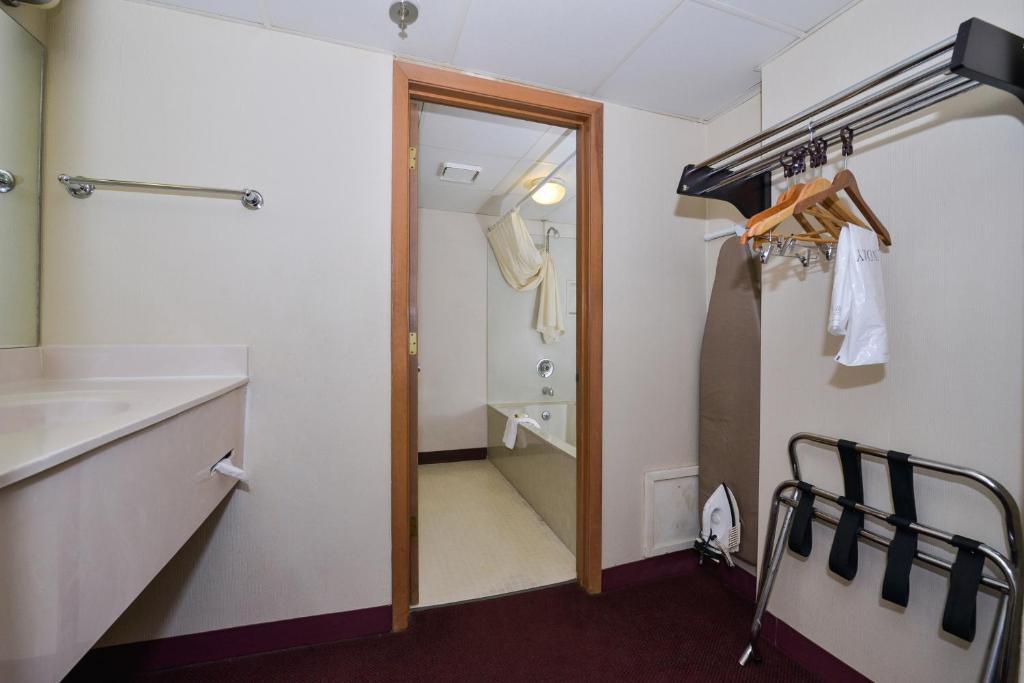 Lamplighter Inn-South Springfield Quarto foto